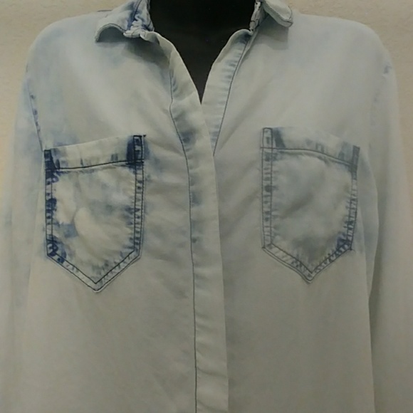 Thread & Supply Acid Wash Chambray Shirt - Picture 3 of 8